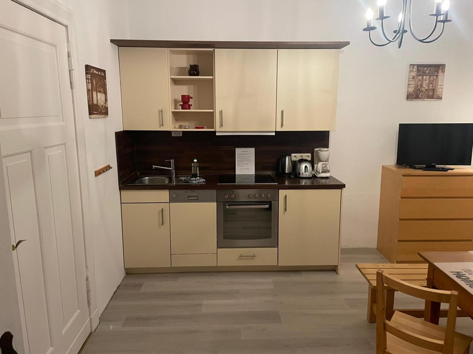 Ferienwohnung Kleiner Onkel - Mit Sauna ツィノヴィッツ エクステリア 写真